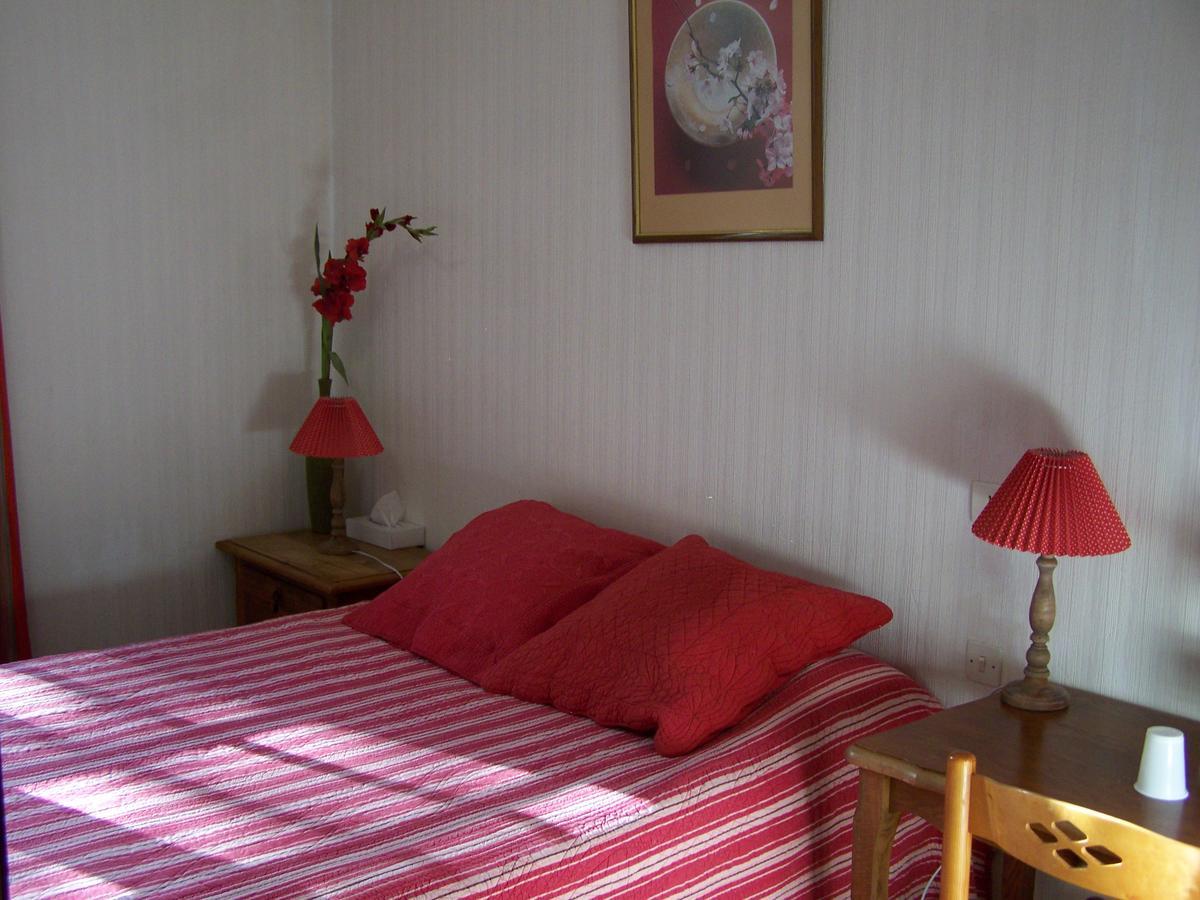 Hotel Lou Caleou Vénéjan